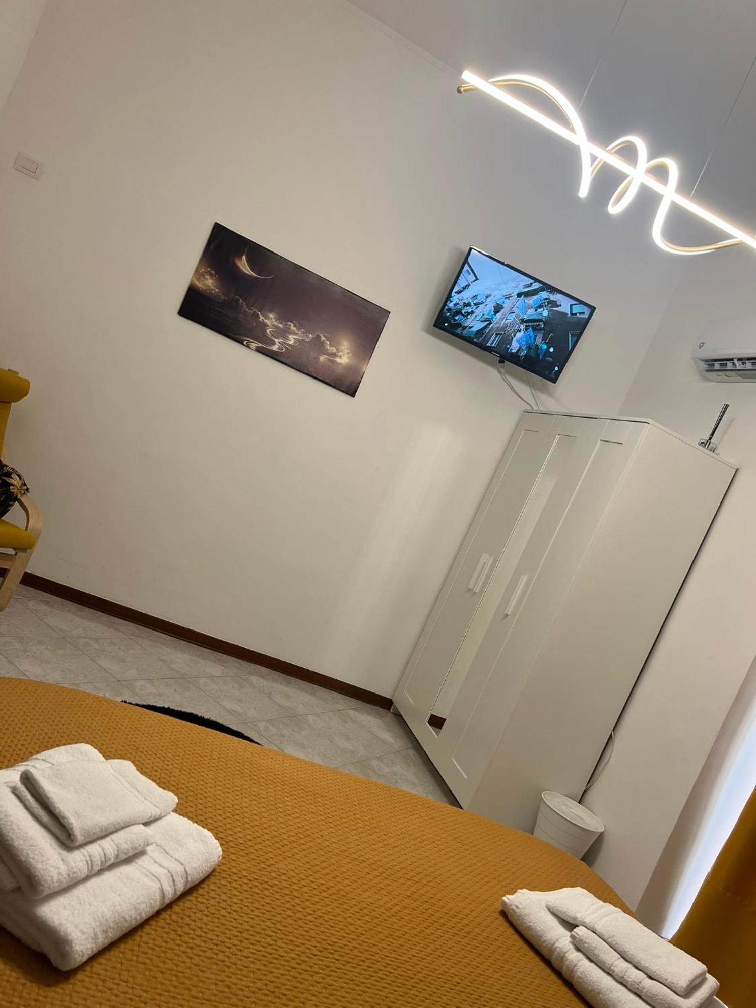 Appartamento La Cassaforte Napoli Centro - Duomo Luaran gambar