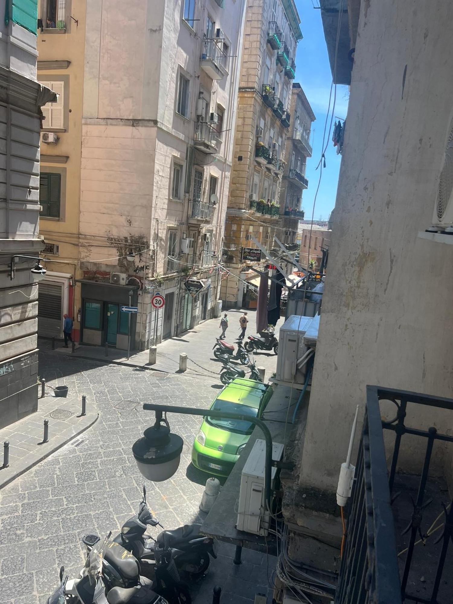 Appartamento La Cassaforte Napoli Centro - Duomo Luaran gambar